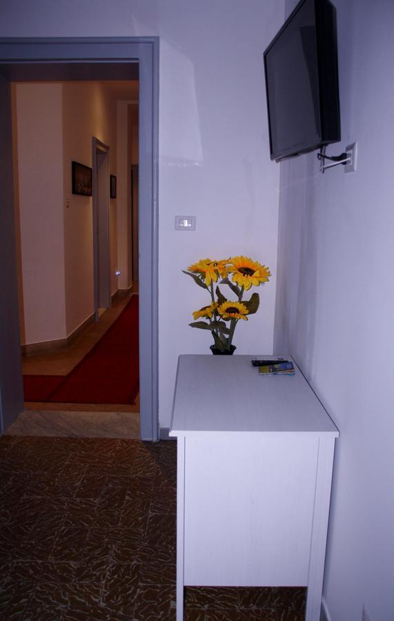 Central House Reggio di Calabria Bagian luar foto